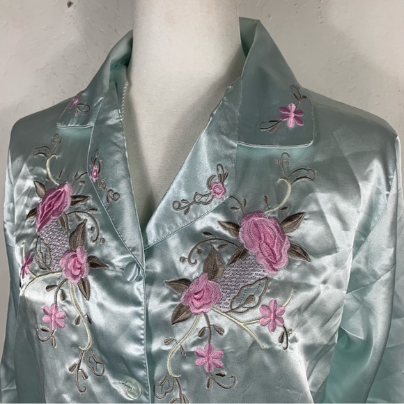 Vintage Jiashiyi Size Large Button Down Pajama Top Embroidered Blue Pink Flowers - Picture 2 of 7